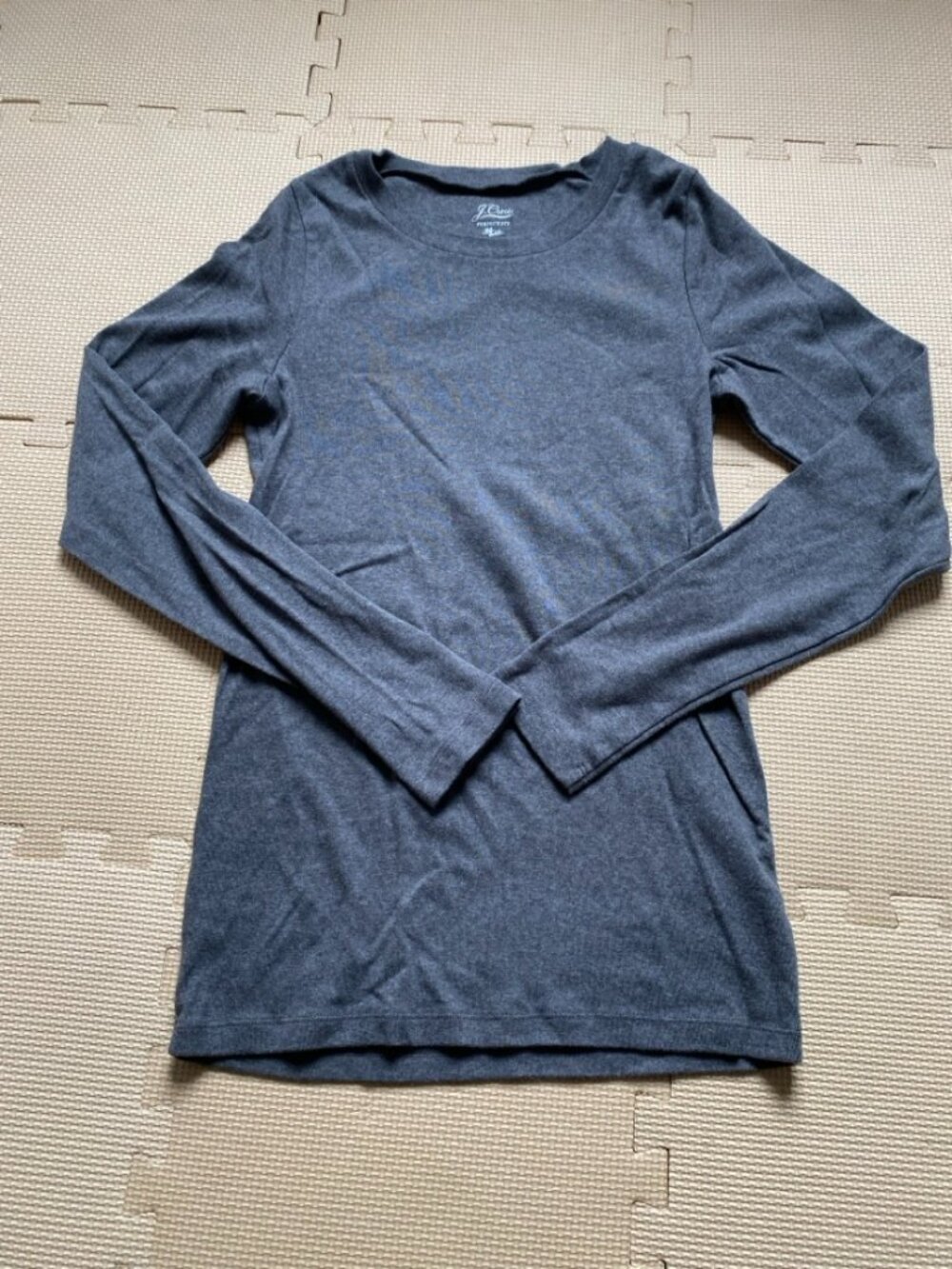 J.Crew Perfect Fit Heather Gray Long Sleeve Knit Top Size M